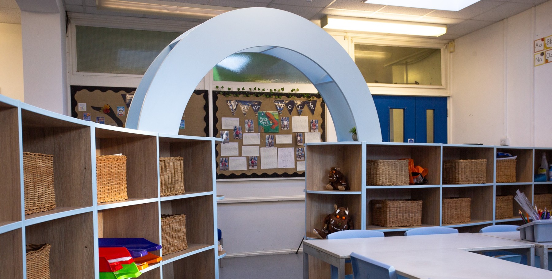 Library at Fleetdown Primary utilising our seating for schools range.